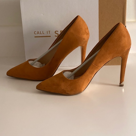 Call it Spring stilettos - Picture 3 of 9